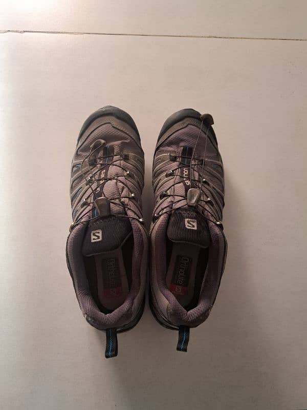 salomon trekking shoes. 2