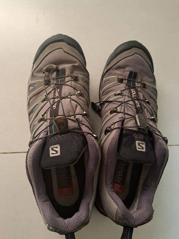 salomon trekking shoes. 3