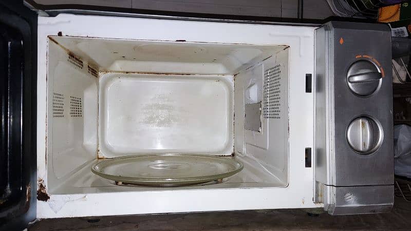 Haier Microwave Oven 1