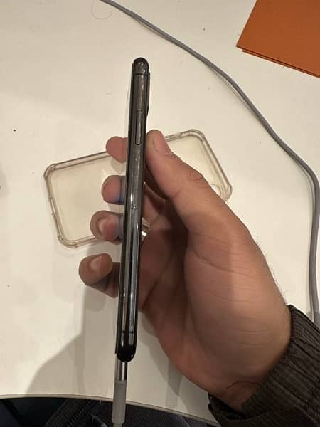 iphone X 64gb Non-pta in good condition 1