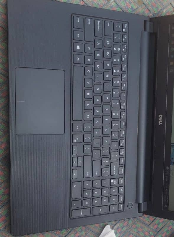 Dell Laptop with 512 Gb SSD 0