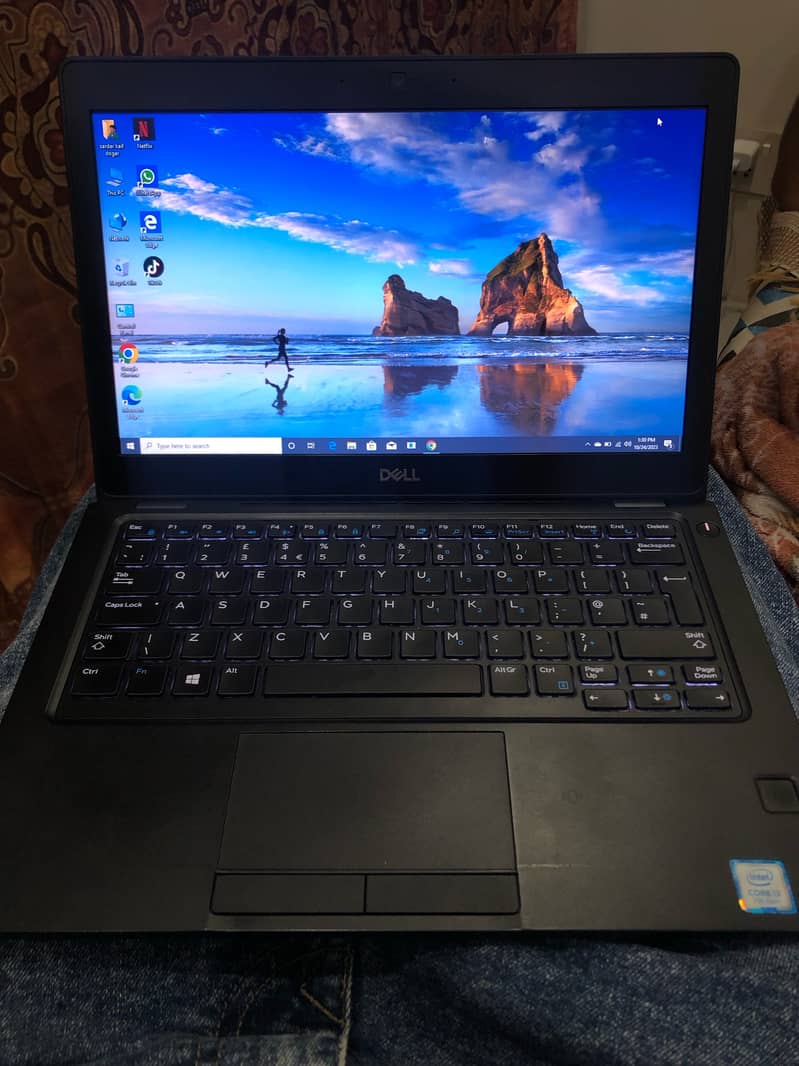 Dell latitude 5290 8gb 256 ssd core i3 7 gen with charger 4