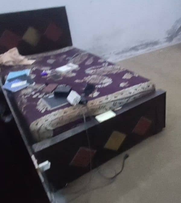 Single bed only 6 month use 0