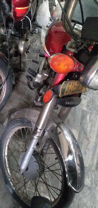 Honda CD 70 4