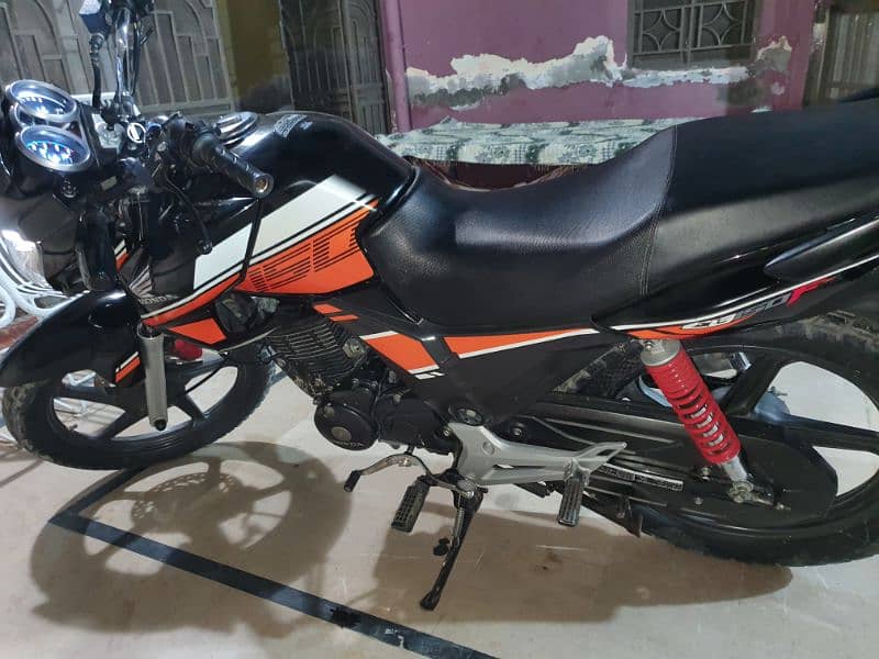 Honda CB 150 F BLACK 17