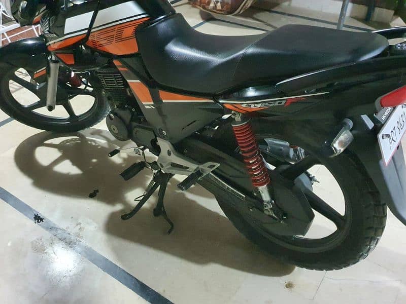 Honda CB 150 F BLACK 19