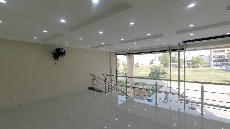 4 Marla Brand New Stunning Building Is Available For Rent In DHA Phase 8 - Ex Air Avenue 9