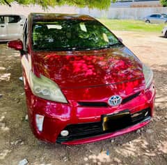 Toyota Prius 2012 S-LED Edition 1.8 Excellent Condition