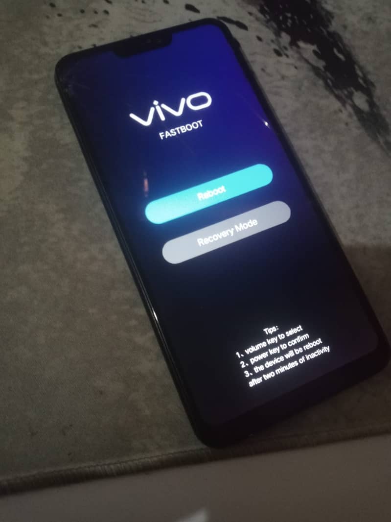 Vivo V9 (Vivo Y85) 1