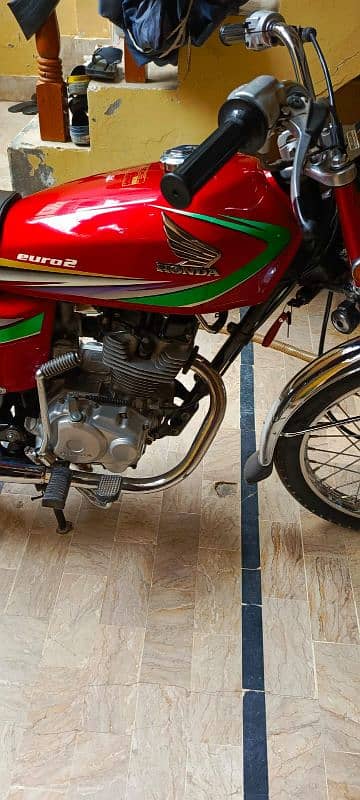 Honda CG 125 model 2013 for urgent sale 1