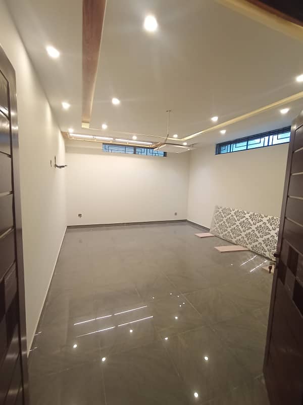 1 Kanal Full Basement Theater House For SALE In Phase 6 DHA 10