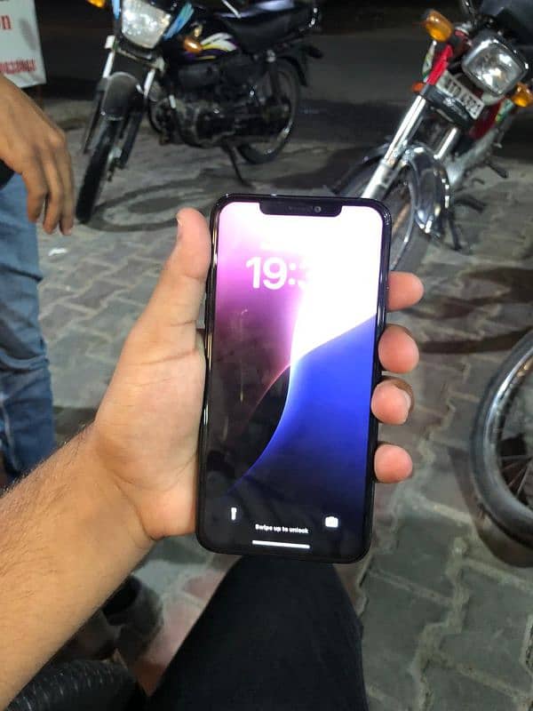 I phone 11 pro max non pta Jv 64 gb 1