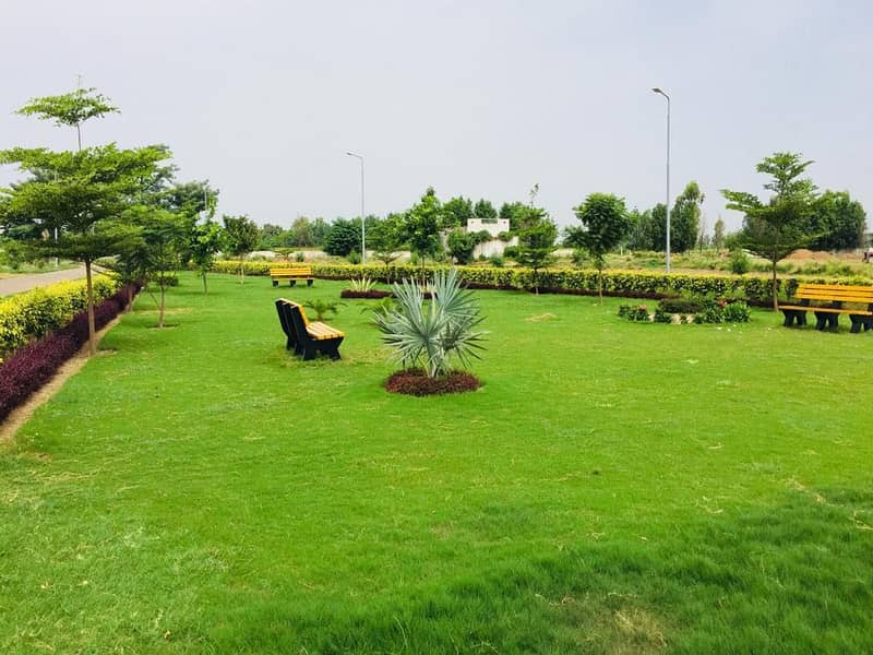 Beautiful corner on 80ft road plot for sale at investor rate M-997 13