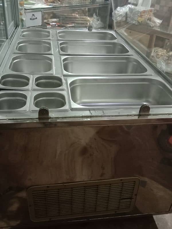 Freezer Counter for urgent sale 03266052881 165k se Kam  nahi hona 9