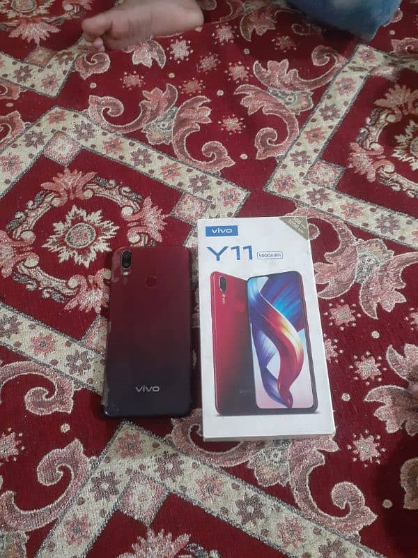 vivo y11 for sale 3/32 with box original phone 0