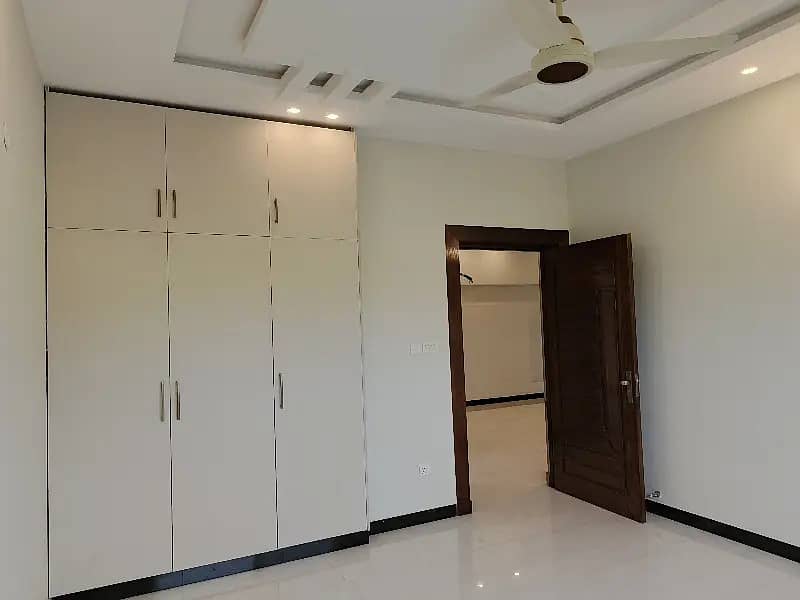 1 Kanal 3 Bed Room Uper Portion in Gulraiz Near Bahria Town 6