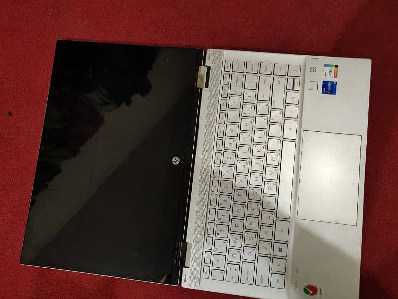 HP Pavilion x360 i7-11th generation 5