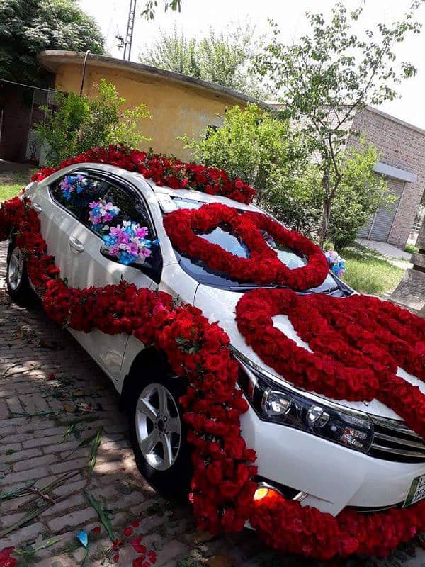 Decor beds cars on weddings with fresh flowers/ artificial flowers 9