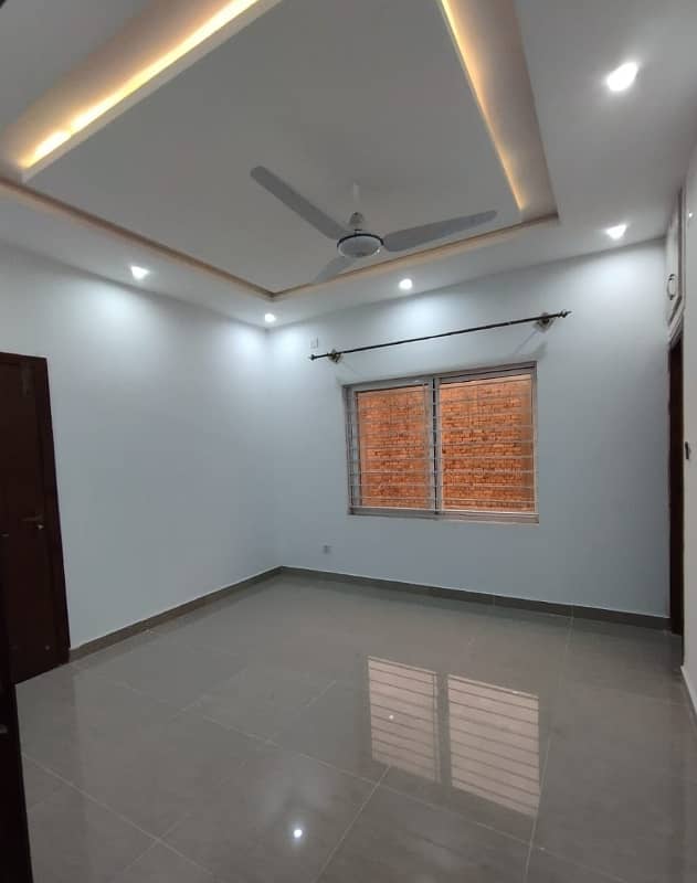 14 Marla Ground Portion For Rent In G13/3 4