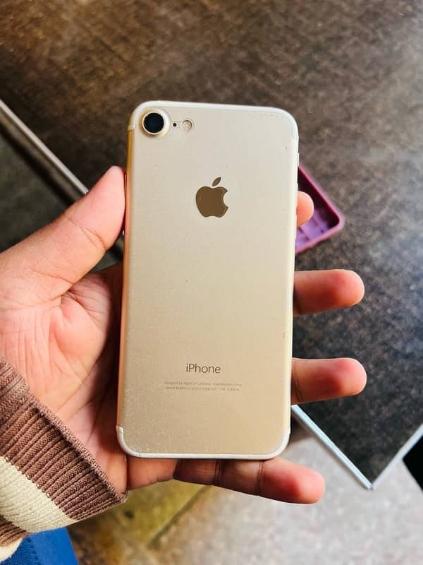 iphone 7 32 gb pta approve 100 health finger okay all working okay 2