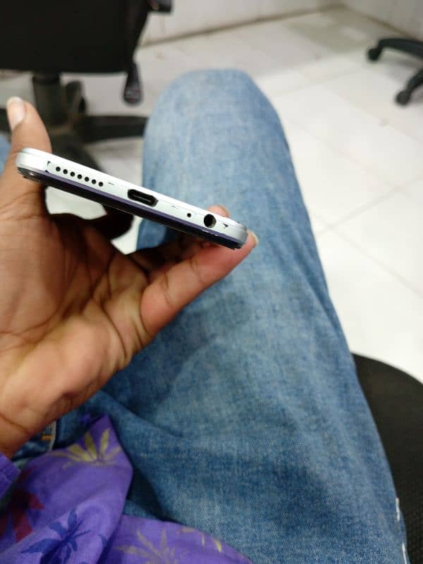 Infinix hot 12 all ok ha finger update k bad nhi chala Baki all ok ha 5