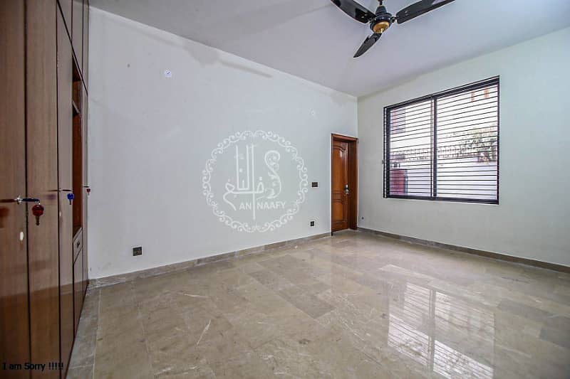 01 Kanal Lawn & 01 Kanal Most Beautifull House Available For Rent In Dha Phase 3 Good Location 21