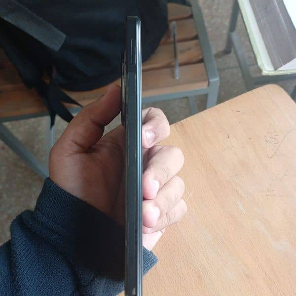 Redmi A3 with box and charger 4+4/128 10/10 condition 4