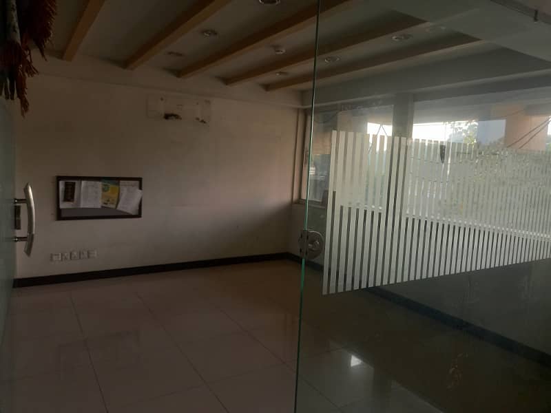 Blue area office 1200 square feet jinnah avenue for Rent 3