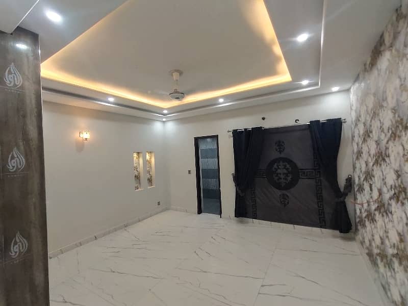 8 Marla Used House For Sale In Umar Block Bahria Town Lahore Lahore 2