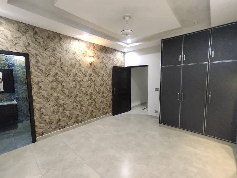 8 Marla Used House For Sale In Umar Block Bahria Town Lahore Lahore 23