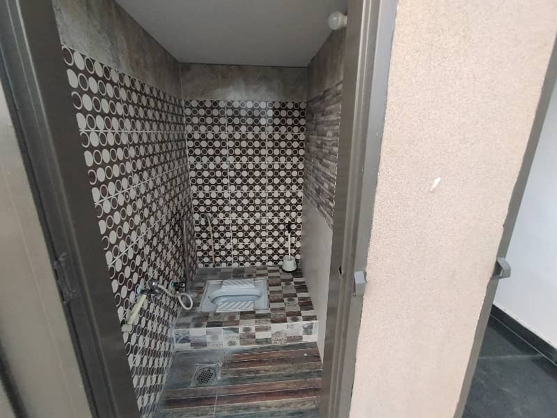 8 Marla Used House For Sale In Umar Block Bahria Town Lahore Lahore 27