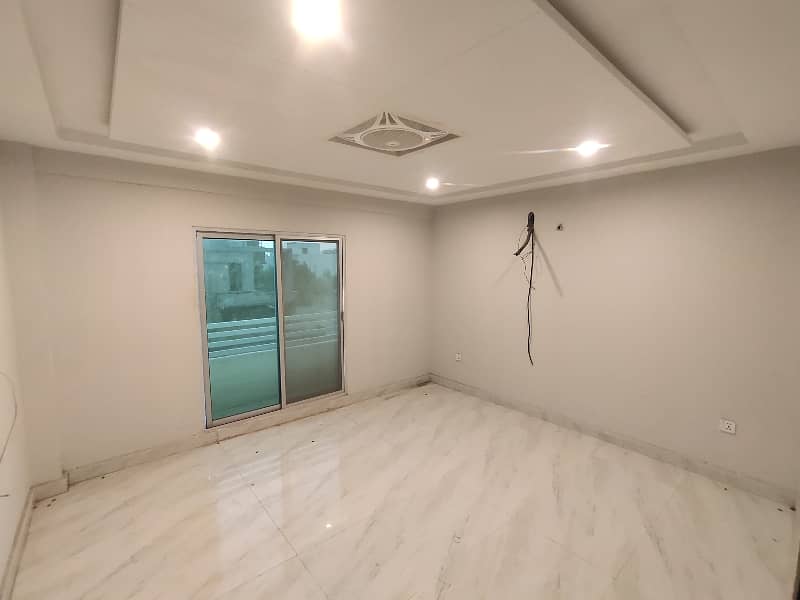 Brand New 1 Bedroom Apartment For Sale In Iqbal Block Bahria Town Lahore 1