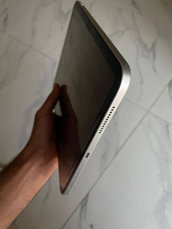 Apple IPAD 10TH GENERATION 64 GB 4