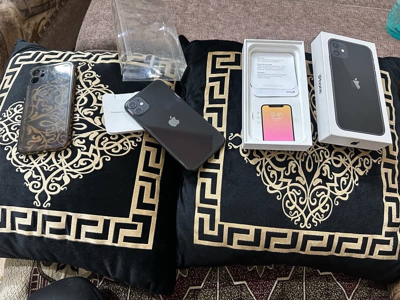 Iphone 11,128 gb pta approved 4