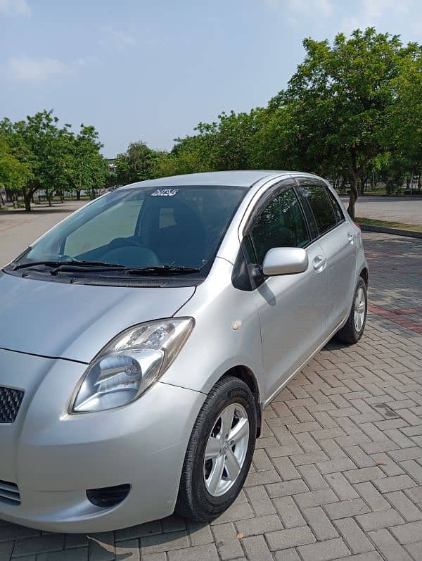 Toyota Vitz 1.3cc Genuine 3