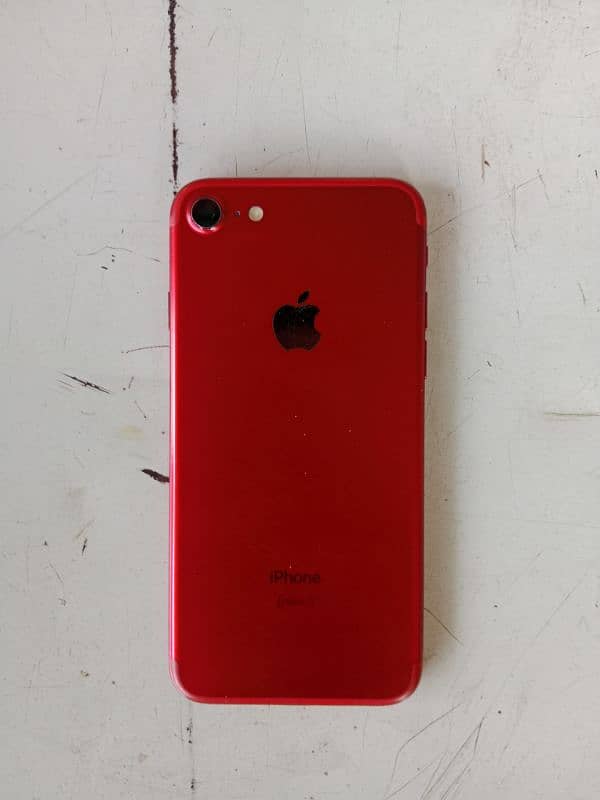 iPhone 7    128gb beatry health 100% 0