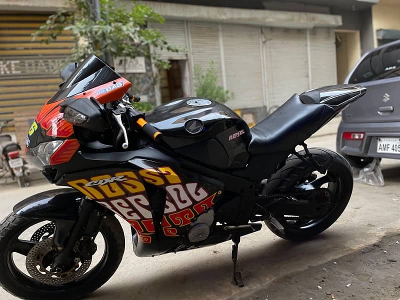 Heavy Sports Bike Honda CBR 400rr 400cc in outclass condition  !! 12