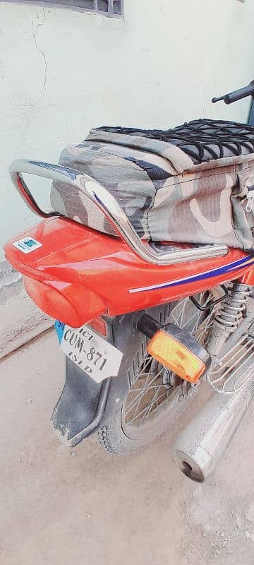 United 100CC motorcycle for sale 4