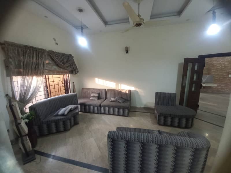 1 kanal lower portion available for rent in Velencia housing society Lahore 2