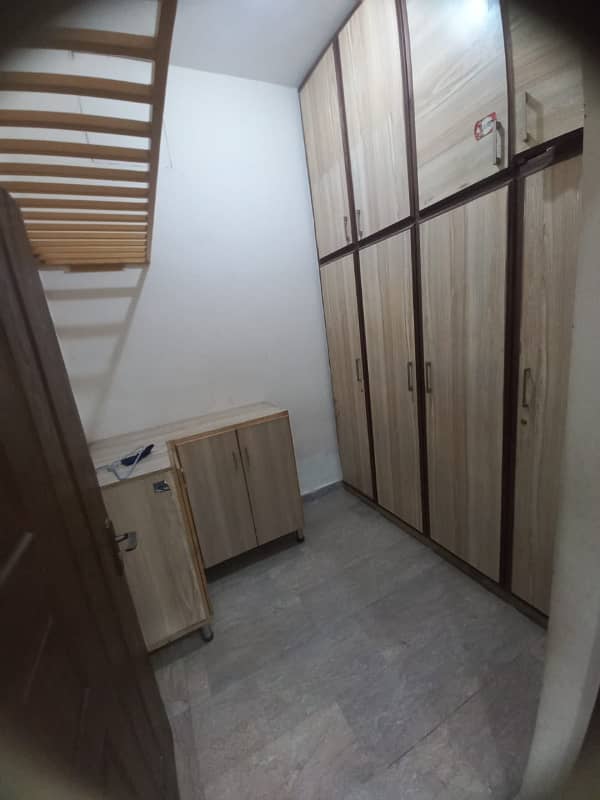 1 kanal lower portion available for rent in Velencia housing society Lahore 10