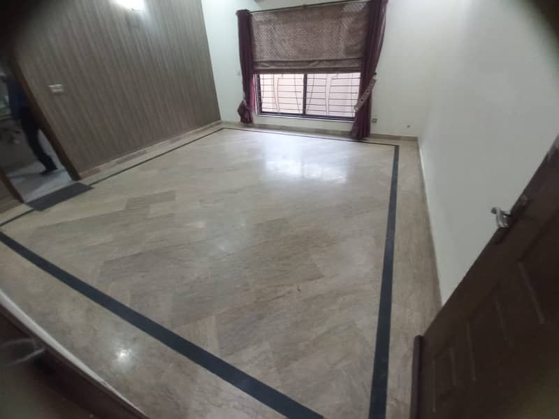 1 kanal lower portion available for rent in Velencia housing society Lahore 11