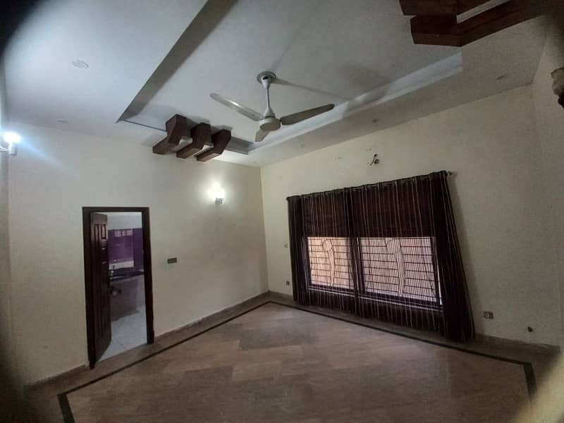 1 kanal lower portion available for rent in Velencia housing society Lahore 19