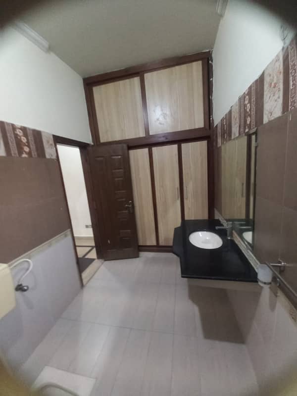 1 kanal lower portion available for rent in Velencia housing society Lahore 21