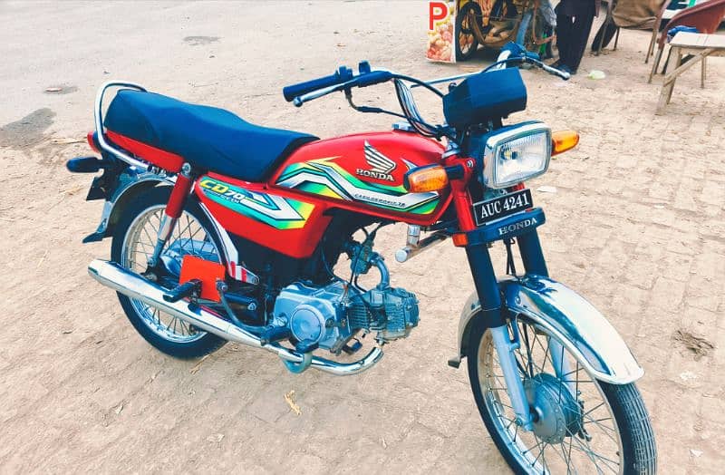 Honda CD70 22/2023 All Punjab Number Lush Condition 1