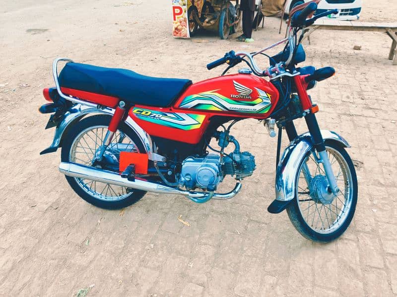 Honda CD70 22/2023 All Punjab Number Lush Condition 2