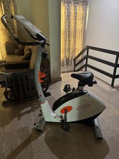 APOLLO UPRIGHT EXERCISE BIKE STATIONERY CYCLE B50B