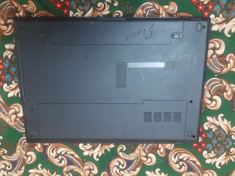 i am selling this laptop for urgent 1