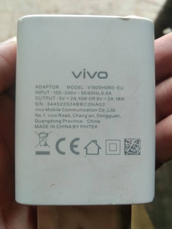 Vivo y21 ka 18 watt ka original box wala adopter he 100% original he 0