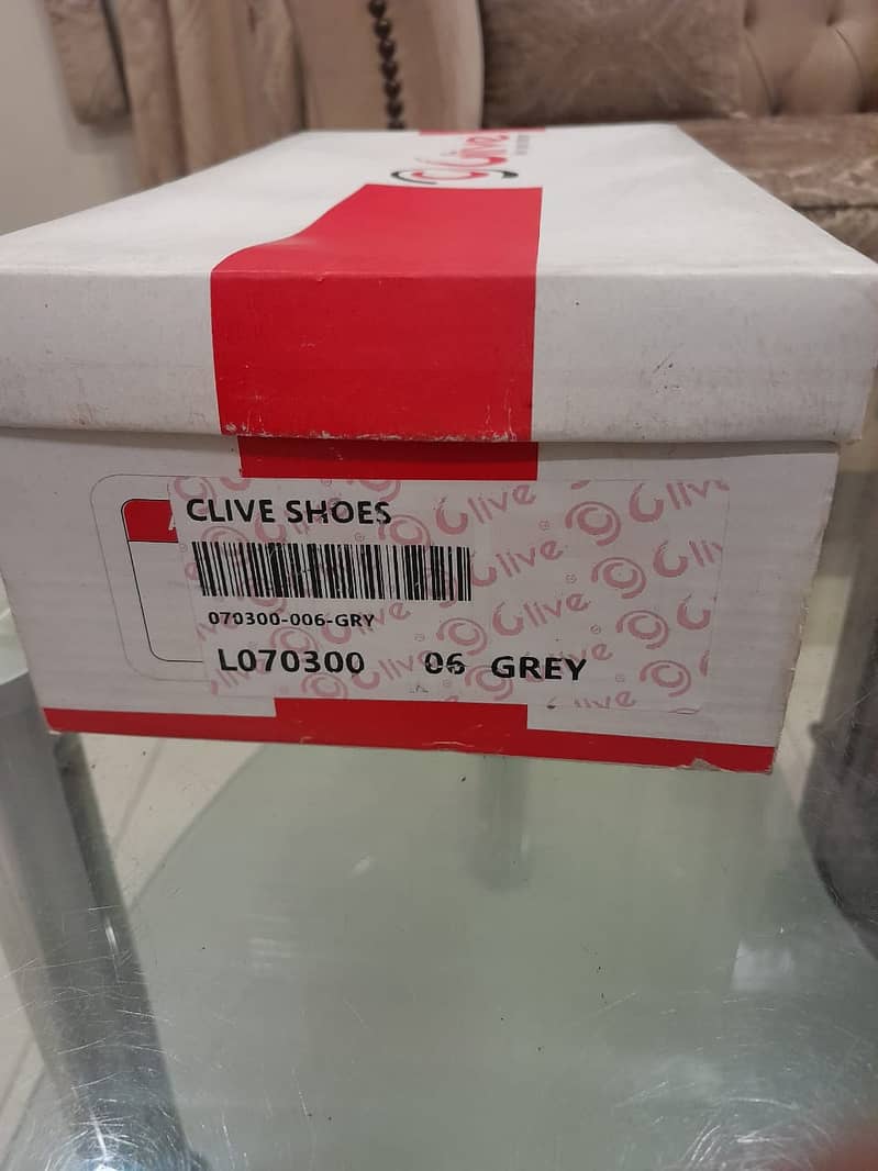 Clive Grey 6 Size 0