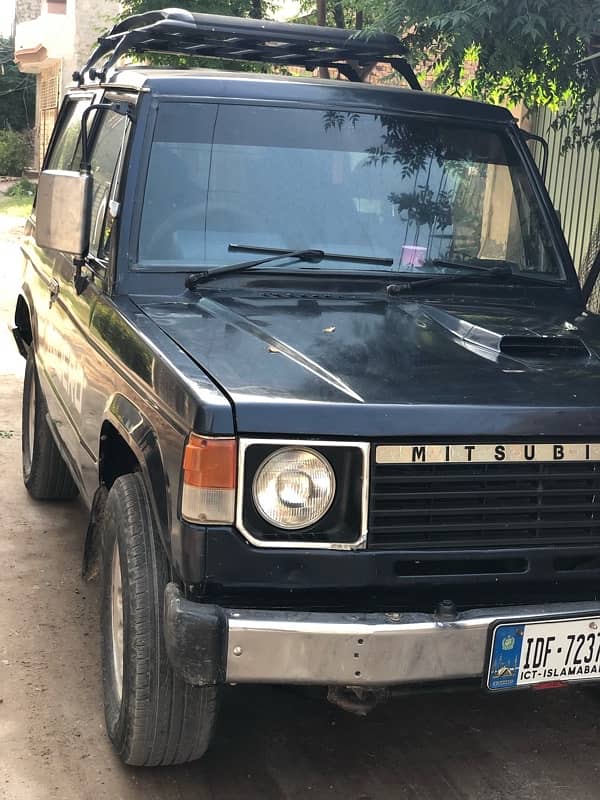 Mitsubishi Pajero 1987 3